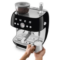 ÖĞÜTÜCÜLÜ ESPRESSO KAHVE MAKİNESİ SİYAH ÖĞÜTÜCÜLÜ ESPRESSO KAHVE MAKİNESİ